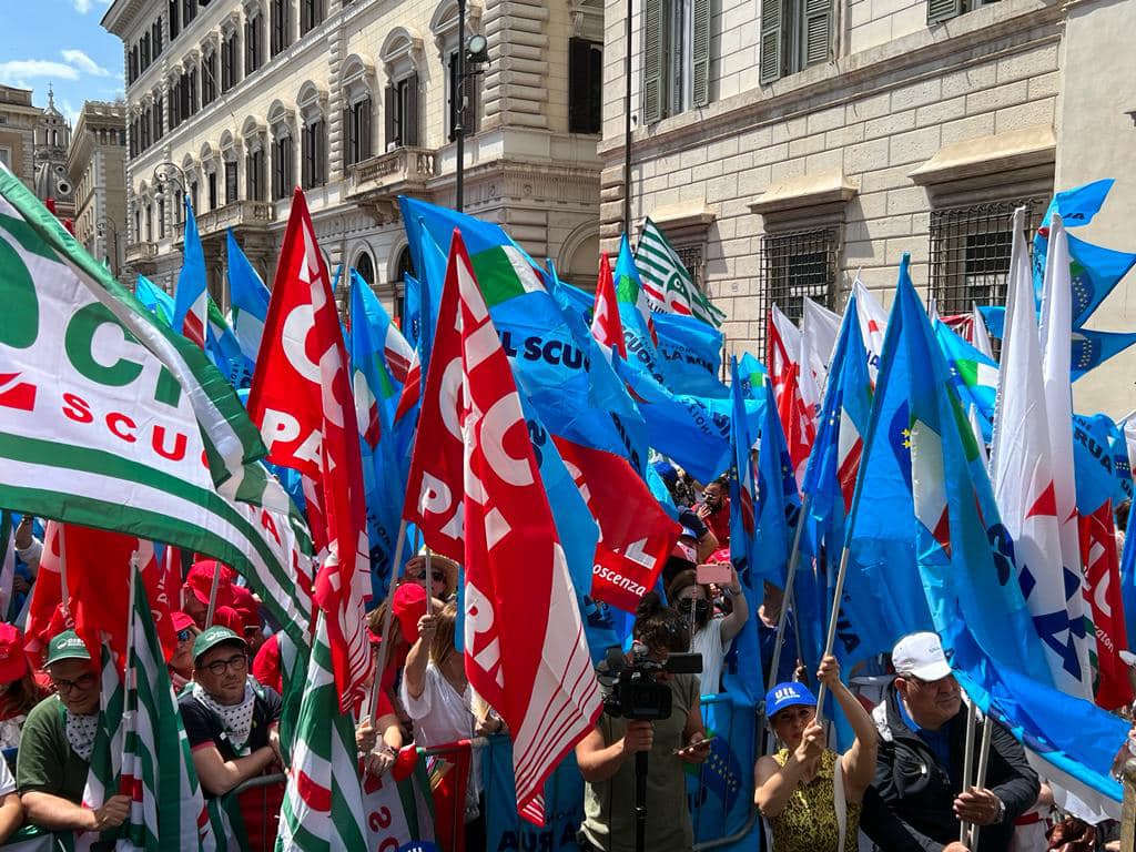 Grande adesione allo sciopero. A Roma la manifestazione nazionale