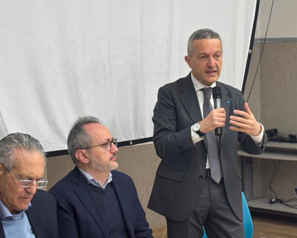 Trasferimento scuole italiane alla Direzione Generale per gli Italiani all’Estero, Uil Scuola Rua scrive a Tajani: “Attrattività e diplomazia culturale a rischio”