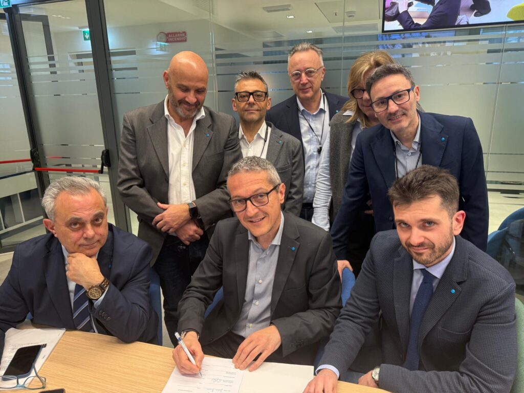 Contratto 2025-27, firmata la parte economica, D’Aprile: “Per la prima volta, dopo anni di ritardi, firmiamo un contratto non scaduto”