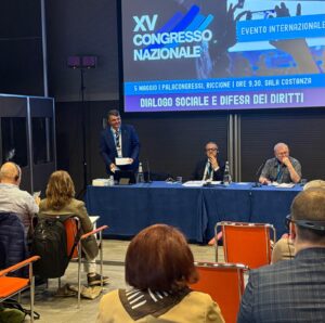 Immagine della galleria: Dialogo sociale e difesa dei diritti –  Le immagini dentro e fuori il Congresso del panel internazionale