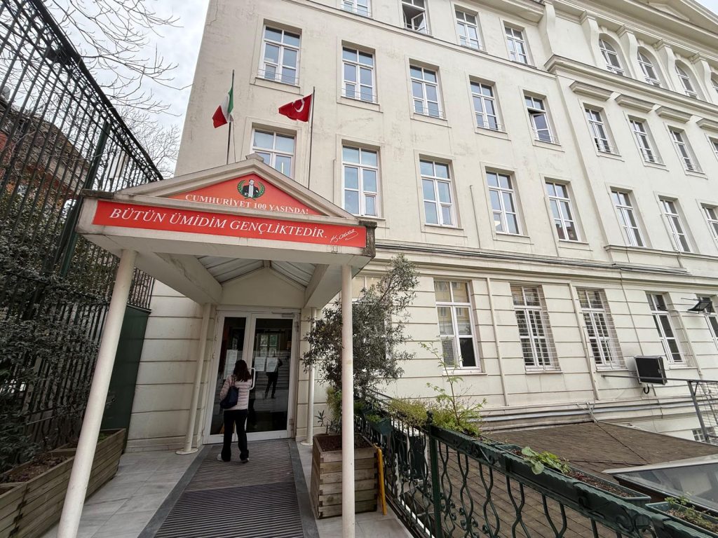 Scuola italiana di Istanbul, il MAECI risponde alla UIL Scuola: “Massimo impegno per garantire l’avvio dell’anno scolastico”